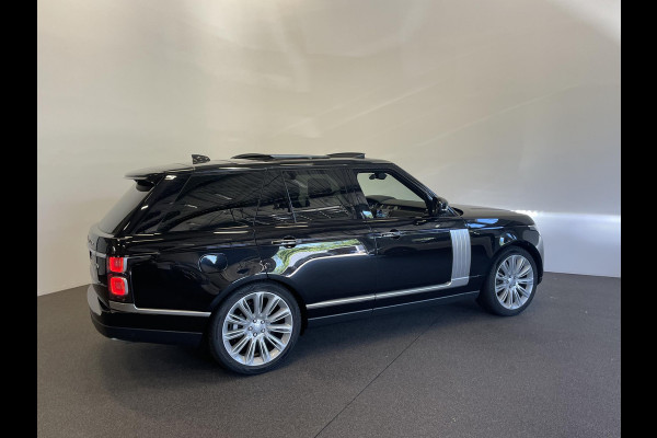 Land Rover Range Rover 3.0 TDV6 Autobiography Trekhaak Panoramadak Navigatie Apple Carplay/Android Auto Adaptive Cruise Control Camera Parkeersensoren Head-up Display Stoelverwarming en verkoeling Stuurverwarming Matrix Ledkoplampen Getinte ramen Luchtvering