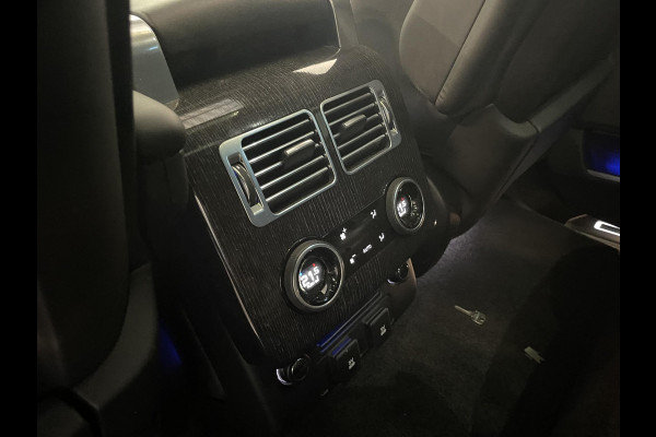 Land Rover Range Rover 3.0 TDV6 Autobiography Trekhaak Panoramadak Navigatie Apple Carplay/Android Auto Adaptive Cruise Control Camera Parkeersensoren Head-up Display Stoelverwarming en verkoeling Stuurverwarming Matrix Ledkoplampen Getinte ramen Luchtvering