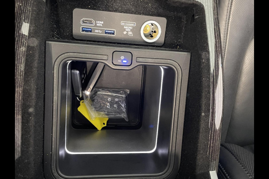 Land Rover Range Rover 3.0 TDV6 Autobiography Trekhaak Panoramadak Navigatie Apple Carplay/Android Auto Adaptive Cruise Control Camera Parkeersensoren Head-up Display Stoelverwarming en verkoeling Stuurverwarming Matrix Ledkoplampen Getinte ramen Luchtvering