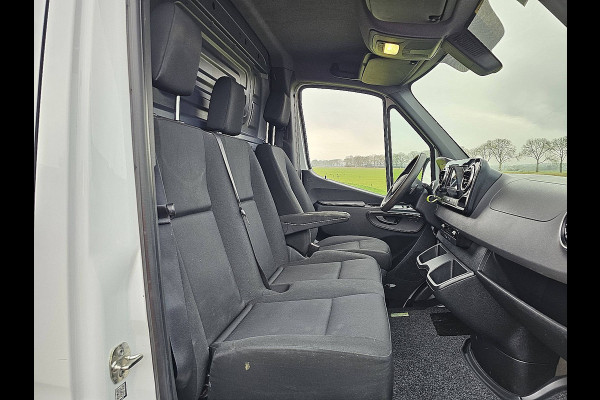 Mercedes-Benz Sprinter 315 L2H2 RWD LED Mbux 10 Navi Camera Airco Automaat 3 Zits Euro6 150 PK!