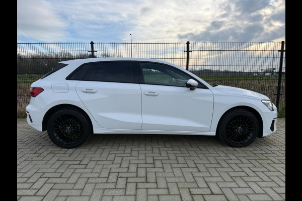 Audi A3 Sportback 35 TFSI Advanced edition | Black edition | Sportstoelen | PDC | Carplay