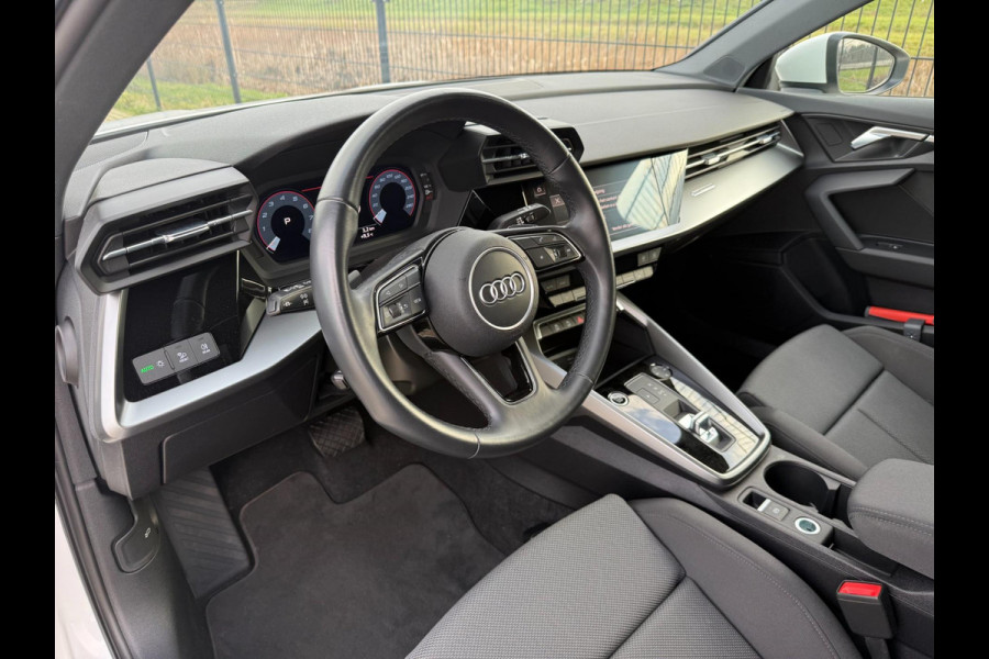 Audi A3 Sportback 35 TFSI Advanced edition | Black edition | Sportstoelen | PDC | Carplay