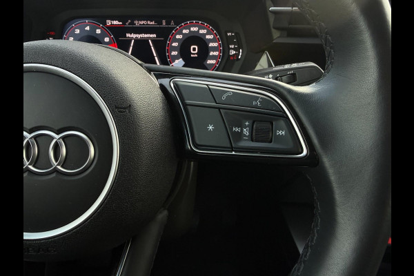 Audi A3 Sportback 35 TFSI Advanced edition | Black edition | Sportstoelen | PDC | Carplay