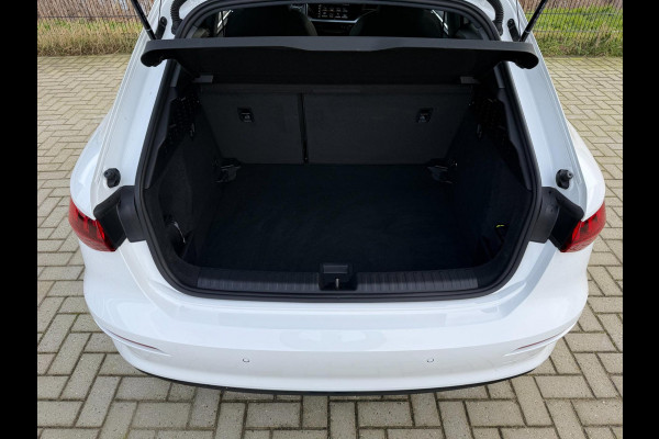 Audi A3 Sportback 35 TFSI Advanced edition | Black edition | Sportstoelen | PDC | Carplay