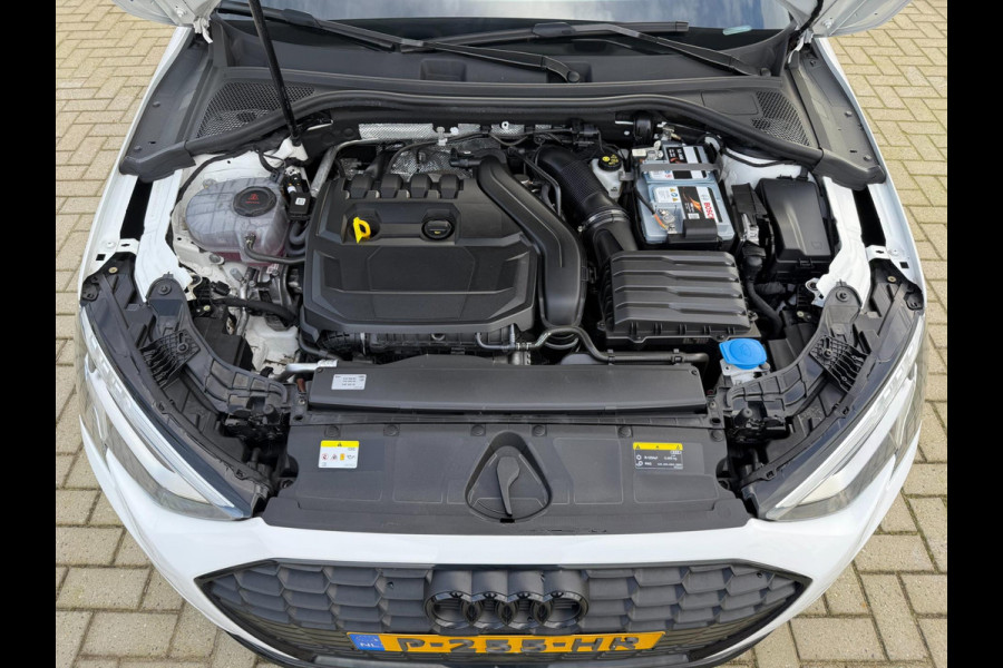 Audi A3 Sportback 35 TFSI Advanced edition | Black edition | Sportstoelen | PDC | Carplay