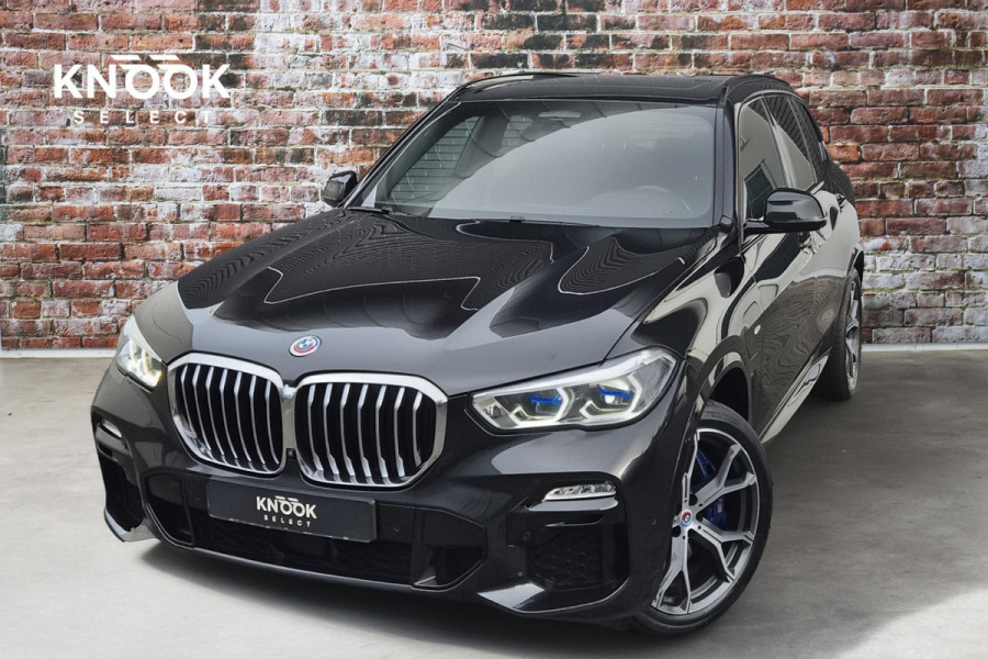 BMW X5 xDrive45e High Executive M Sport Pakket Automaat / Panoramadak / Achterasbesturing / Head Up Display / Comfortstoel / Driving Assistant Professional / Stuurwielverwarming / Trekhaak / Comforttoegang