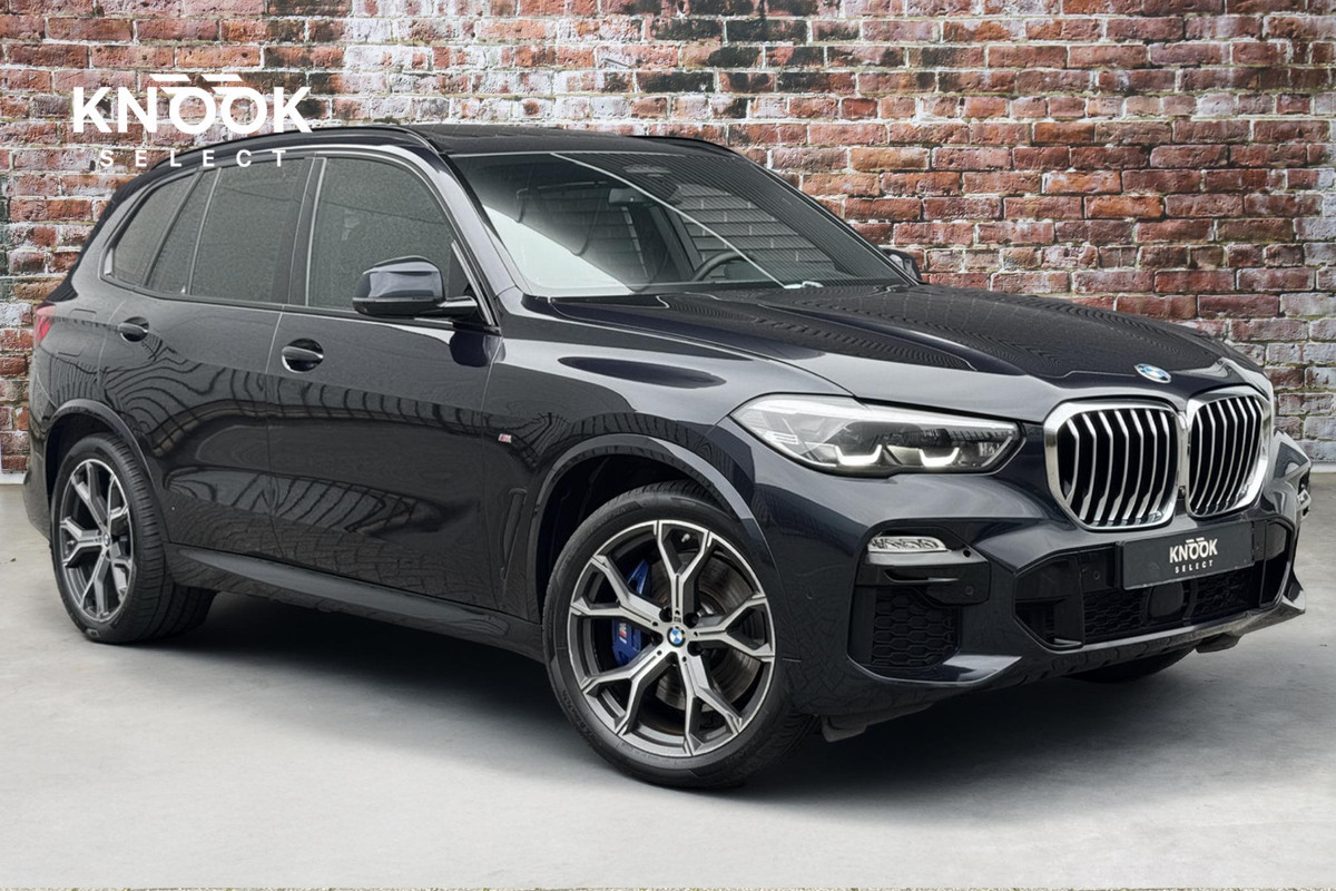 BMW X5 xDrive45e High Executive M Sport Pakket Automaat / Live Cockpit Professional / Panoramadak / Trekhaak / Comfortstoelen / Head-Up Display / Luchtvering / Driving Assistant Professional / Hifi / Stoelverwarming voor+achter /