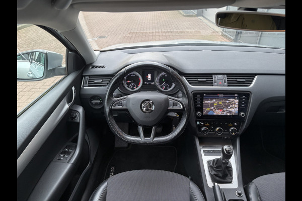 Škoda Octavia Combi 1.0 TSi 115pk Business Edition LEDER/NAVI/CARPLAY/CRUISE/PDC/WINTERPACK