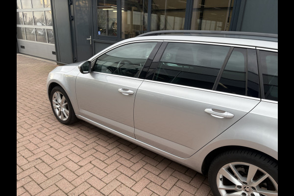 Škoda Octavia Combi 1.0 TSi 115pk Business Edition LEDER/NAVI/CARPLAY/CRUISE/PDC/WINTERPACK