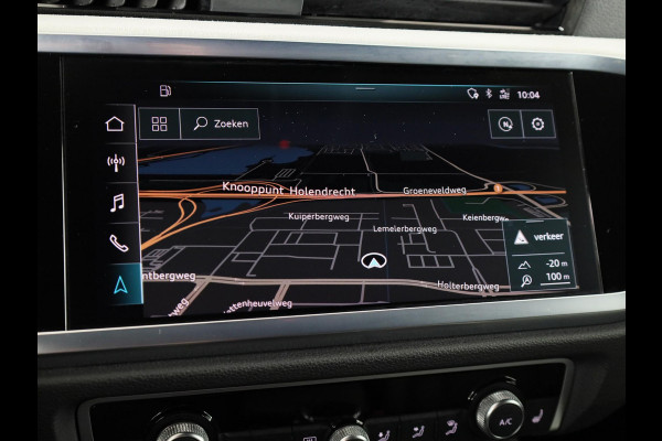 Audi Q3 Sportback 45 TFSI quattro edition one 230pk | Navigatie | Parkeercamera | B&O Audio | Panoramadak | Lederen bekleding