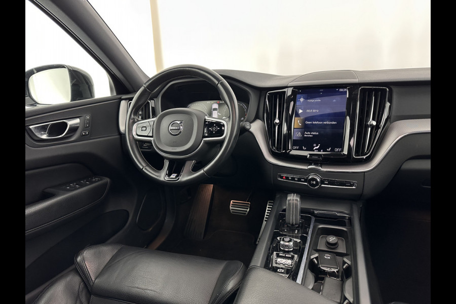 Volvo XC60 2.0 B5 Business Pro R-Design (INCL.BTW) Aut. *PANO | LUXURY-LEATHER | FULL-LEATHER | MEMORY-PACK | HEATED-SPORTSEATS | CAMERA | NAVI-FULLMAP | SHIFT-PADDLES | PRIVACY-GLASS | AIR-SUSPENSION | ECC | PDC | CRUISE | 19''ALU