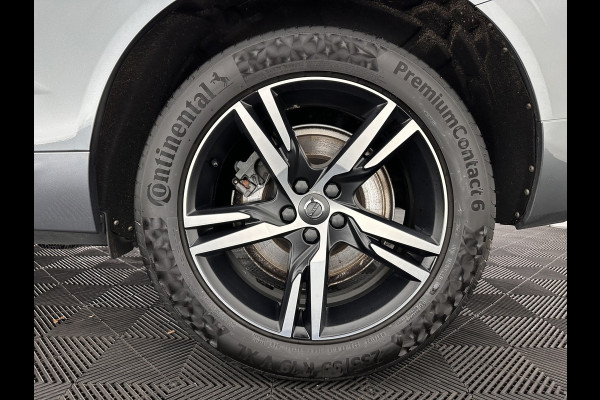 Volvo XC60 2.0 B5 Business Pro R-Design (INCL.BTW) Aut. *PANO | LUXURY-LEATHER | FULL-LEATHER | MEMORY-PACK | HEATED-SPORTSEATS | CAMERA | NAVI-FULLMAP | SHIFT-PADDLES | PRIVACY-GLASS | AIR-SUSPENSION | ECC | PDC | CRUISE | 19''ALU