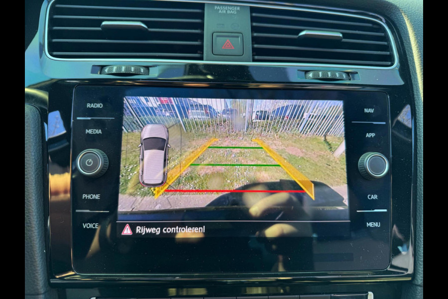 Volkswagen Golf 2.0 TSI GTI Performance Pano Virtual 245 PK ACC Camera standkachel trekhaak