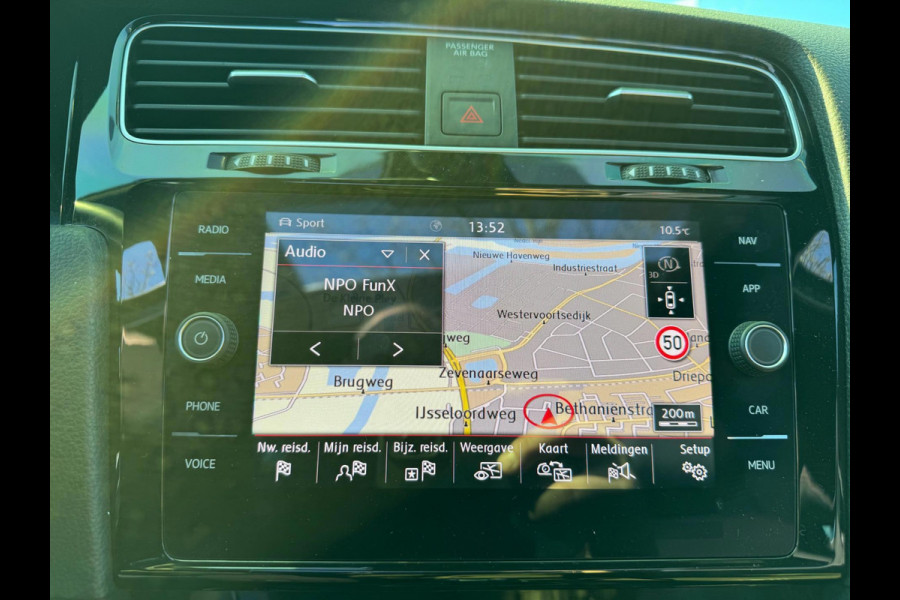 Volkswagen Golf 2.0 TSI GTI Performance Pano Virtual 245 PK ACC Camera standkachel trekhaak