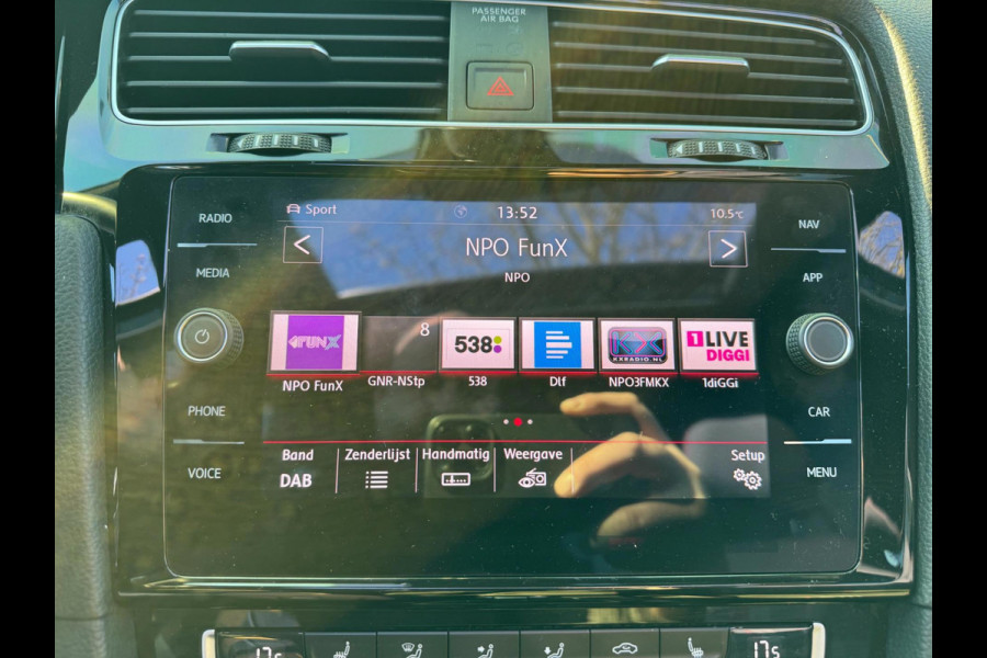 Volkswagen Golf 2.0 TSI GTI Performance Pano Virtual 245 PK ACC Camera standkachel trekhaak