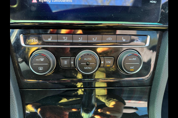 Volkswagen Golf 2.0 TSI GTI Performance Pano Virtual 245 PK ACC Camera standkachel trekhaak