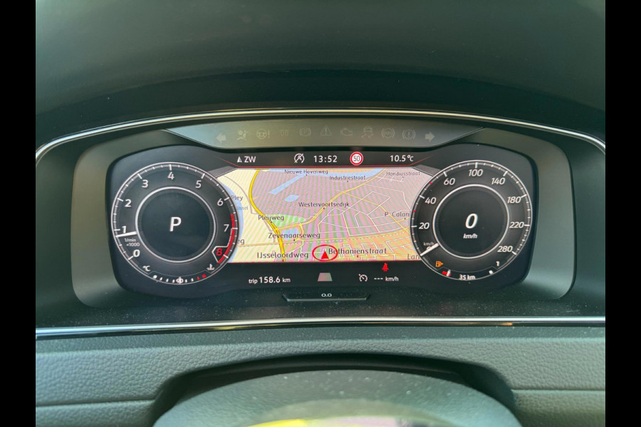 Volkswagen Golf 2.0 TSI GTI Performance Pano Virtual 245 PK ACC Camera standkachel trekhaak
