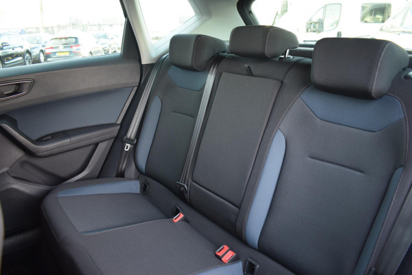 Seat Ateca 1.0 EcoTSI Style Business Intense | Trekhaak | Apple CarPlay | Camera | Climate