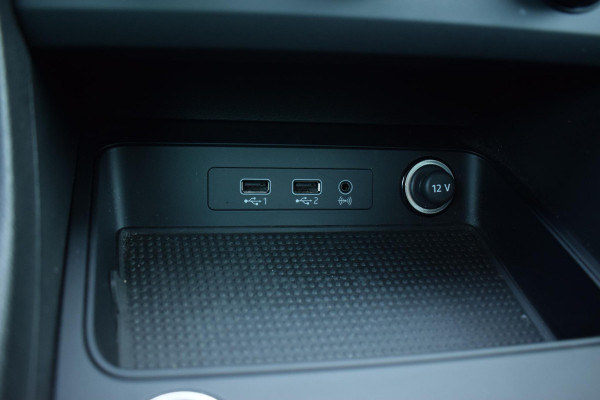 Seat Ateca 1.0 EcoTSI Style Business Intense | Trekhaak | Apple CarPlay | Camera | Climate