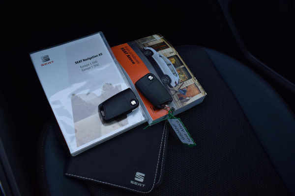Seat Ateca 1.0 EcoTSI Style Business Intense | Trekhaak | Apple CarPlay | Camera | Climate