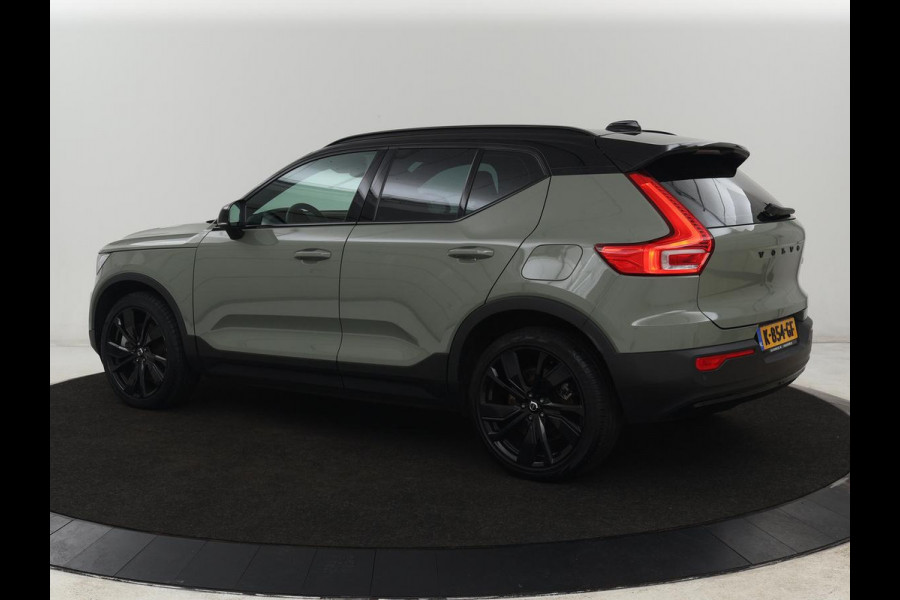 Volvo XC40 Recharge P8 AWD R Design | Trekhaak | Leder/Alcantara | Stoel & stuurverwarming | Keyless | Navigatie | Adaptive cruise | Carplay | Full LED