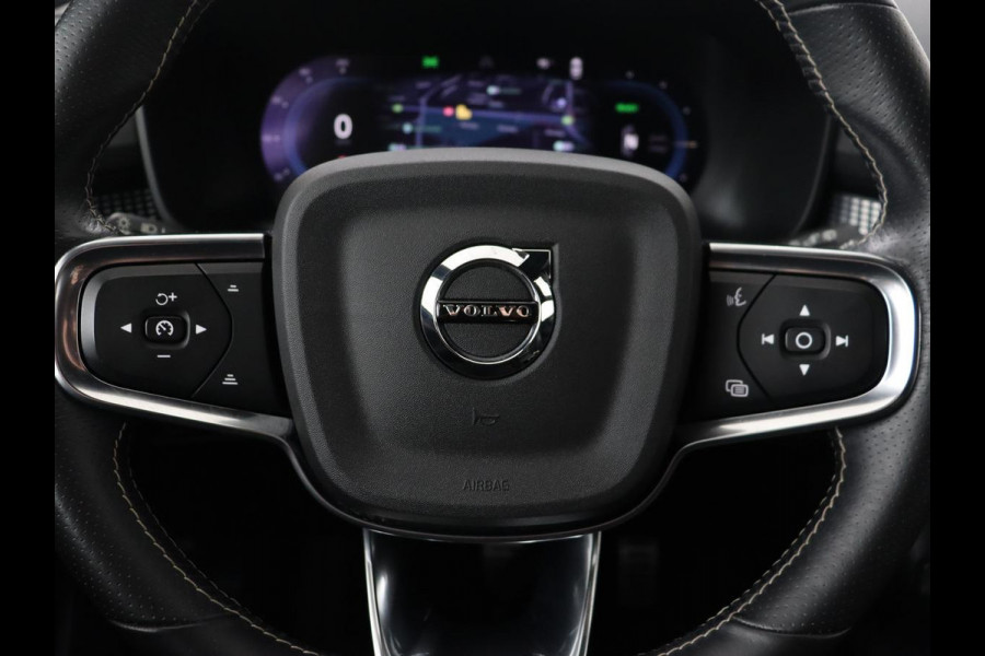 Volvo XC40 Recharge P8 AWD R Design | Trekhaak | Leder/Alcantara | Stoel & stuurverwarming | Keyless | Navigatie | Adaptive cruise | Carplay | Full LED