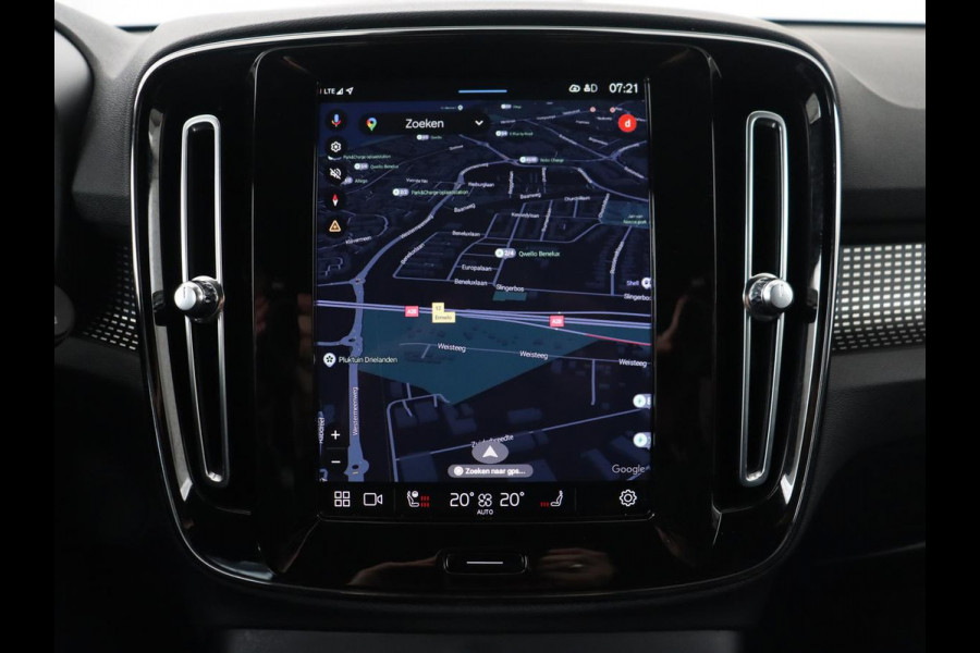 Volvo XC40 Recharge P8 AWD R Design | Trekhaak | Leder/Alcantara | Stoel & stuurverwarming | Keyless | Navigatie | Adaptive cruise | Carplay | Full LED