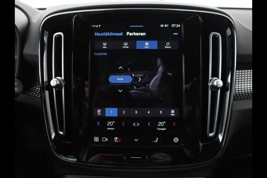 Volvo XC40 Recharge P8 AWD R Design | Trekhaak | Leder/Alcantara | Stoel & stuurverwarming | Keyless | Navigatie | Adaptive cruise | Carplay | Full LED