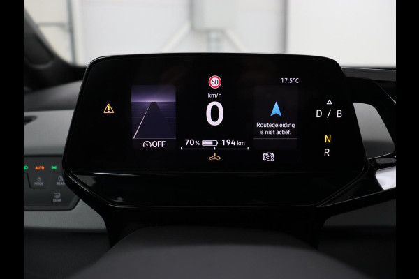 Volkswagen ID.3 First Plus 58 kWh | Stoel & stuurverwarming | Camera | Adaptive cruise | Sfeerverlichting | Carplay | Navigatie | Matrix LED | Parkeerhulp | Sfeerverlichting | Climate control