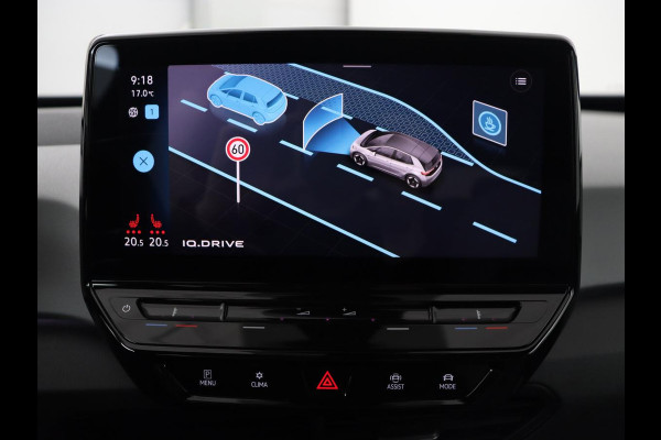 Volkswagen ID.3 First Plus 58 kWh | Stoel & stuurverwarming | Camera | Adaptive cruise | Sfeerverlichting | Carplay | Navigatie | Matrix LED | Parkeerhulp | Sfeerverlichting | Climate control