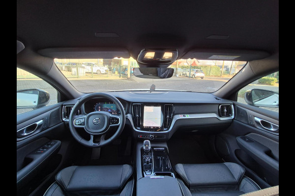 Volvo V60 2.0 T6 hybrid AWD Plus Dark 388PK KRISTAL Autopilot +70km Hyrbride BTW Volle optielijst Adaptieve cruise control CarPlay