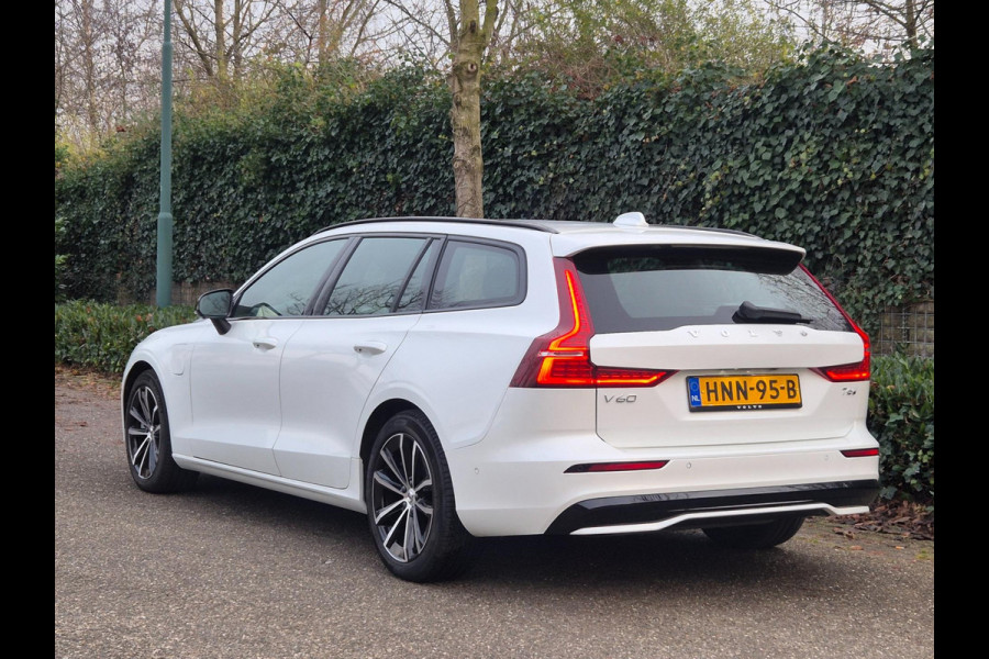 Volvo V60 2.0 T6 hybrid AWD Plus Dark 388PK KRISTAL Autopilot +70km Hyrbride BTW Volle optielijst Adaptieve cruise control CarPlay