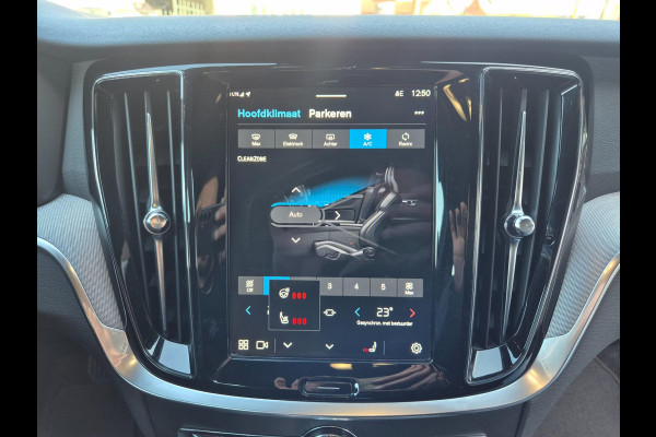 Volvo V60 2.0 T6 hybrid AWD Plus Dark 388PK KRISTAL Autopilot +70km Hyrbride BTW Volle optielijst Adaptieve cruise control CarPlay