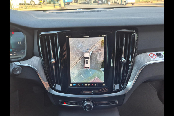 Volvo V60 2.0 T6 hybrid AWD Plus Dark 388PK KRISTAL Autopilot +70km Hyrbride BTW Volle optielijst Adaptieve cruise control CarPlay