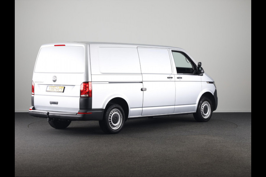 Volkswagen Transporter 2.0 TDI L2H1 32 110 pk | Navigatie via App | Trekhaak | Parkeersensoren achter | Cruise control |
