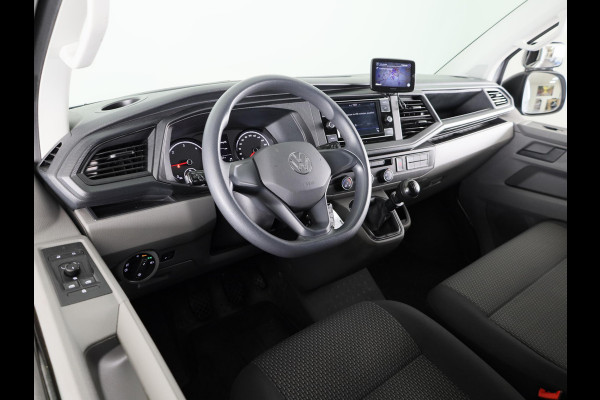 Volkswagen Transporter 2.0 TDI L2H1 32 110 pk | Navigatie via App | Trekhaak | Parkeersensoren achter | Cruise control |