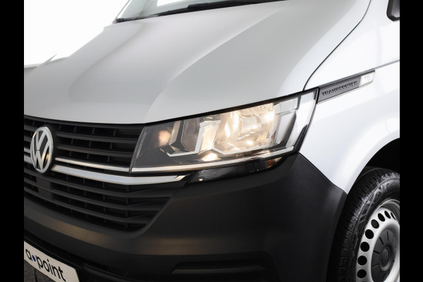 Volkswagen Transporter 2.0 TDI L2H1 32 110 pk | Navigatie via App | Trekhaak | Parkeersensoren achter | Cruise control |
