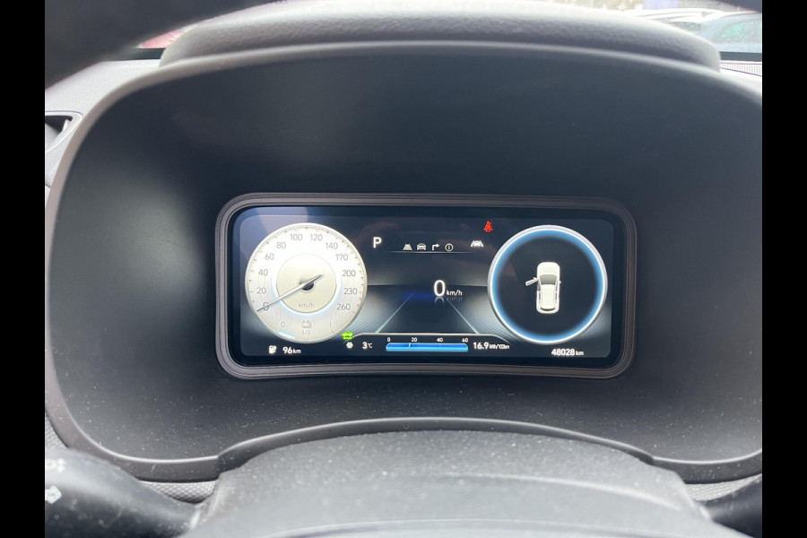 Hyundai KONA ELECTRIC Comfort 64 kWh | Stoelverwarming | Camera |  Audio-navigatiesysteem | Automatische airconditioning
