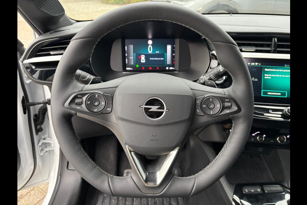 Opel Corsa 1.2 Turbo Hybrid GS Camera, Licht metalen velgen, zwart dak, Armsteun