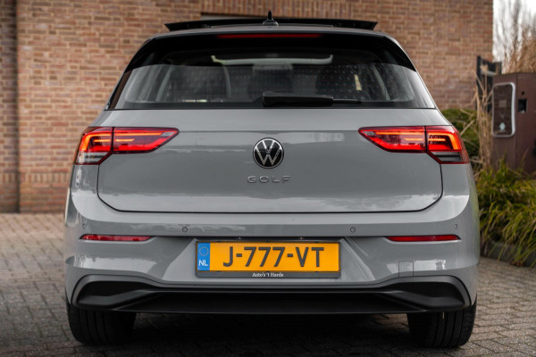 Volkswagen Golf 1.0 TSI Life 110 PK 1e Eig Adaptive Pano Sfeerverl. LED 17''