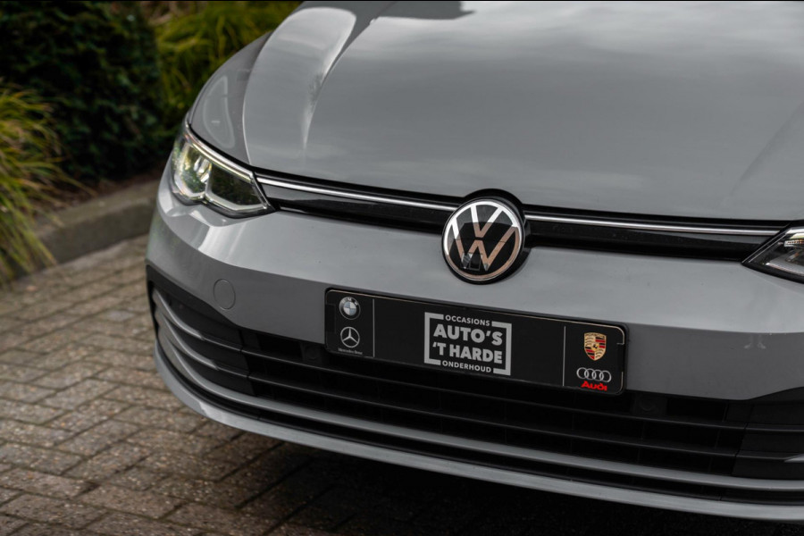 Volkswagen Golf 1.0 TSI Life 110 PK 1e Eig Adaptive Pano Sfeerverl. LED 17''