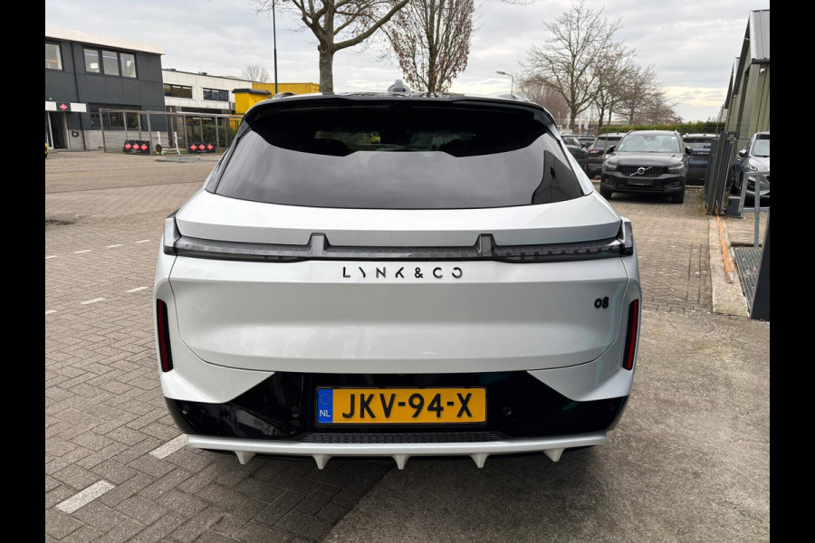 Lynk & Co 08 1.5 More NIEUW MODEL Panoramadak, Camera's, Harman / Kardon geluid installatie