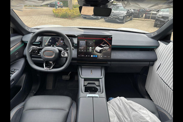 Lynk & Co 08 1.5 More NIEUW MODEL Panoramadak, Camera's, Harman / Kardon geluid installatie