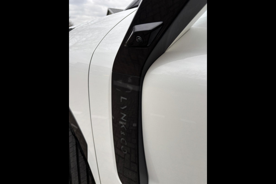 Lynk & Co 08 1.5 More NIEUW MODEL Panoramadak, Camera's, Harman / Kardon geluid installatie