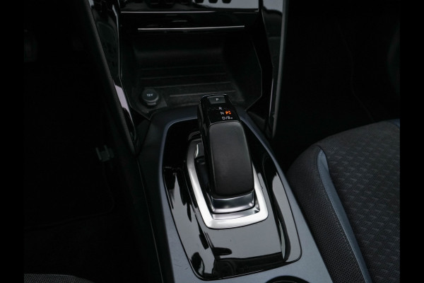 Peugeot e-2008 EV Allure 50 kWh [ 3-Fase ] {SOH-84%} (INCL-BTW) *PANO | LEATHER-FABRIC | FULL-LED | SPORT-SEATS | DIGI-COCKPIT | CAMERA | KEYLESS | PRIVACY-GLASS | DAB+ | NAVI-FULLMAP | ECC | CARPLAY | LANE-ASSIST | PDC | CRUISE | 17''ALU*