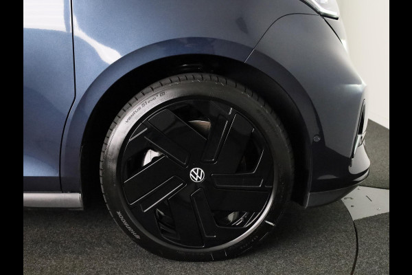 Volkswagen ID. Buzz GTX 86 kWh LWB 7p. 340 pk | Verlengde garantie | Navigatie | Trekhaak (wegklapbaar) | Parkeersensoren (Park assist) | Achteruitrijcamera | Stoelverwarming v/a |