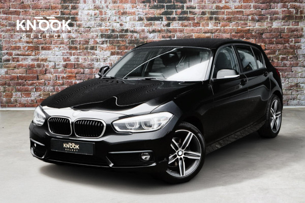BMW 1-serie 118i Executive Automaat 5 deurs / Navigatie / LED / 17 Inch / Climate Control / Bluetooth / Cruise Control / Parkeersensoren / Regen- en lichtsensor