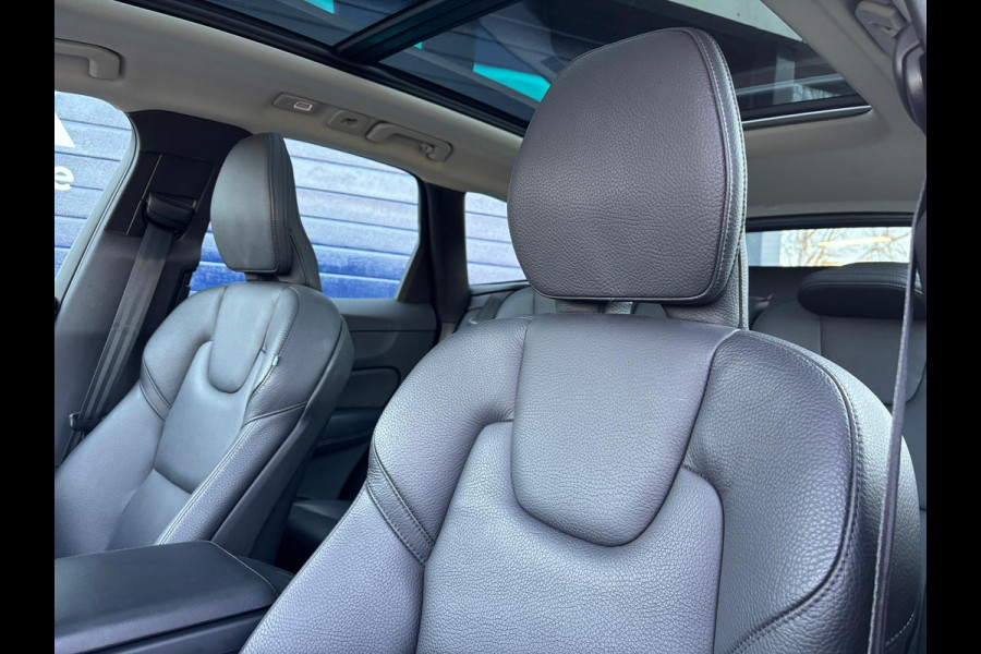Volvo XC60 2.0 T6 Plug-in hybrid AWD Plus Dark Lichtmetalen Velgen, Panorama Dak, Camera, Lederen bekleding