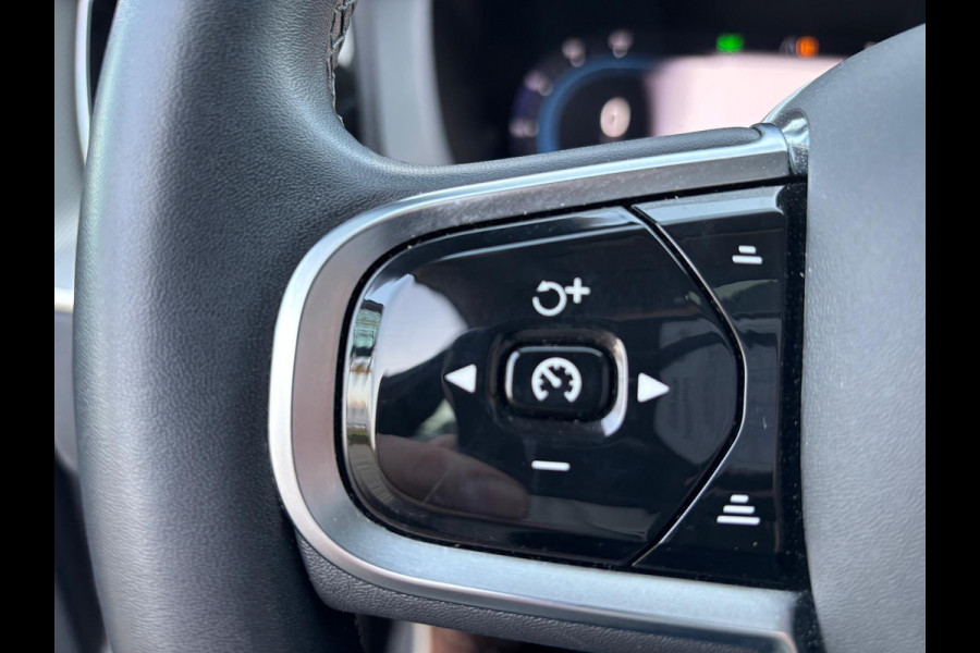 Volvo XC60 2.0 T6 Plug-in hybrid AWD Plus Dark Lichtmetalen Velgen, Panorama Dak, Camera, Lederen bekleding