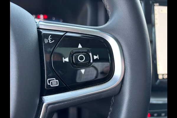 Volvo XC60 2.0 T6 Plug-in hybrid AWD Plus Dark Lichtmetalen Velgen, Panorama Dak, Camera, Lederen bekleding